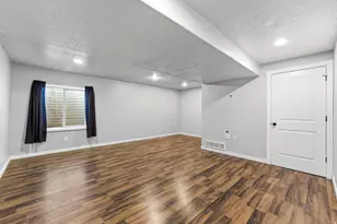 3843 E Cunninghill Dr S, Eagle Mountain, UT 84005 - Photo 30