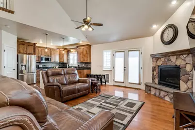 1829 S 3525 W, Syracuse, UT 84075 - Photo 4