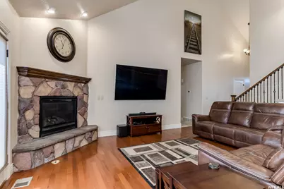1829 S 3525 W, Syracuse, UT 84075 - Photo 8