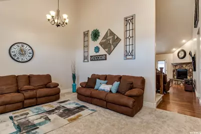 1829 S 3525 W, Syracuse, UT 84075 - Photo 2