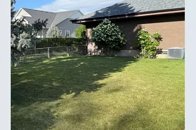 362 E 9150 S, Sandy, UT 84070 - Photo 40