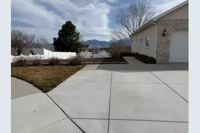 7125 S Case Mountain Cv W, West Jordan, UT 84081 - Photo 4