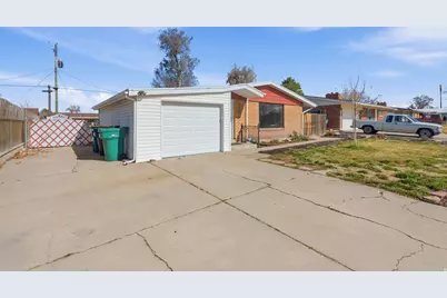 151 W 700 N, Clearfield, UT 84015 - Photo 2
