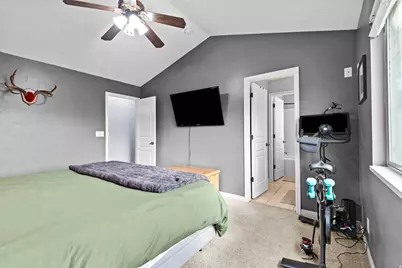 2146 E Shadow Dr S, Eagle Mountain, UT 84005 - Photo 12