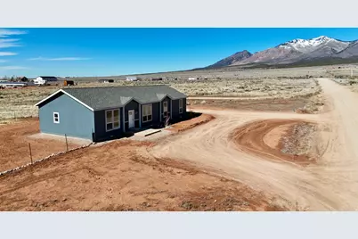 385 Bobbie Ln, La Sal, UT 84530 - Photo 2