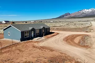 385 Bobbie Ln, La Sal, UT 84530 - Photo 2