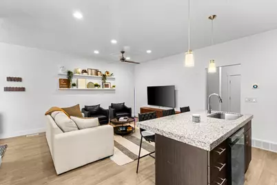 9217 S Holiday Bowl Ct E, Sandy, UT 84094 - Photo 4