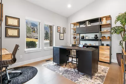 10346 S Grayrock Ct, Sandy, UT 84092 - Photo 8