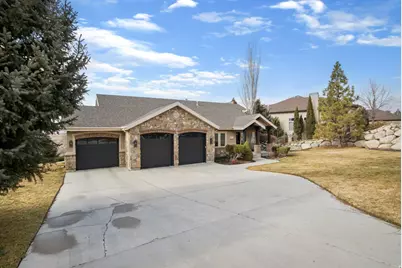 10346 S Grayrock Ct, Sandy, UT 84092 - Photo 4