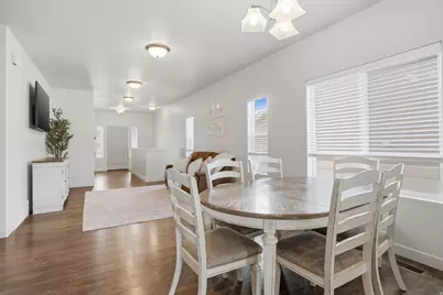 1259 E Kelsey Dr, Eagle Mountain, UT 84005 - Photo 8