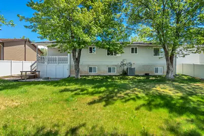 10240 S Locksley Rd E, Sandy, UT 84092 - Photo 26