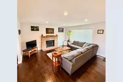 10240 S Locksley Rd E, Sandy, UT 84092 - Photo 2