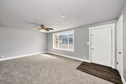 215 N 800 E, Hyrum, UT 84319 - Photo 2