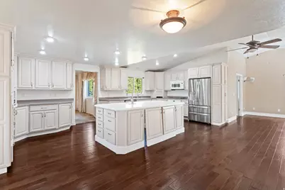 1874 N 300 W, Sunset, UT 84015 - Photo 8