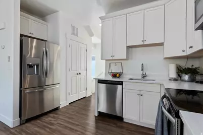 6216 W Birch Run Rd, South Jordan, UT 84009 - Photo 10