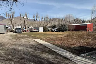 415 E Maple St, Mapleton, UT 84664 - Photo 10