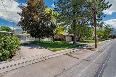 415 E Maple St, Mapleton, UT 84664 - Photo 4