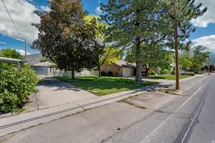 415 E Maple St, Mapleton, UT 84664 - Photo 4