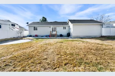 4610 N Kestrel Way, Eagle Mountain, UT 84005 - Photo 20