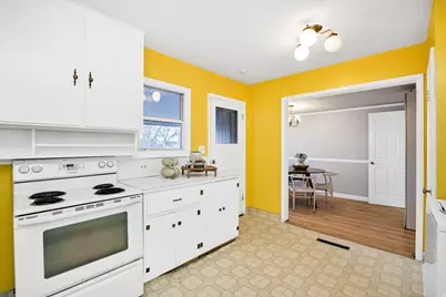 1007 Bonneville Ave, Logan, UT 84341 - Photo 8