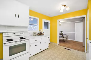 1007 Bonneville Ave, Logan, UT 84341 - Photo 8