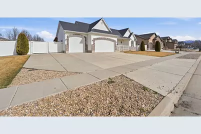 1728 Dallas St S, Syracuse, UT 84075 - Photo 2
