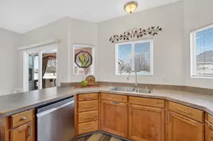 1728 Dallas St S, Syracuse, UT 84075 - Photo 8