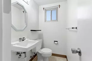 195 E 7060 S, Midvale, UT 84047 - Photo 16