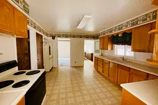 19 N Main, Levan, UT 84639 - Photo 6