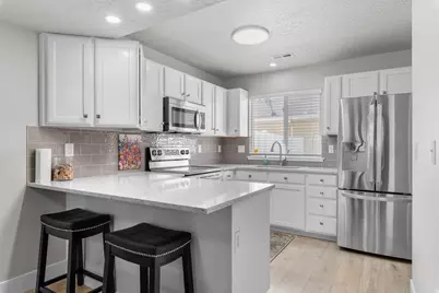 2718 S Centerbrook Dr, West Valley, UT 84119 - Photo 8