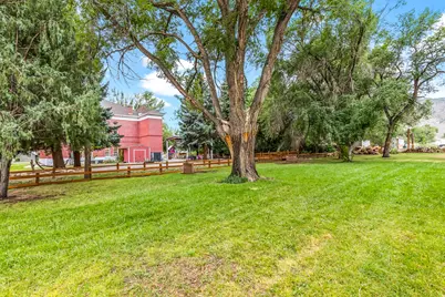 21 N Main St W, Junction, UT 84740 - Photo 10