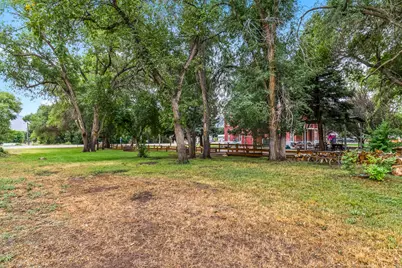 21 N Main St W, Junction, UT 84740 - Photo 12