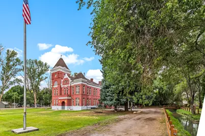 21 N Main St W, Junction, UT 84740 - Photo 6