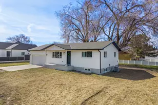 206 S 400 E, Nephi, UT 84648 - Photo 2