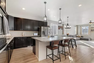 5375 N Lindbergh Ln, Eagle Mountain, UT 84005 - Photo 4