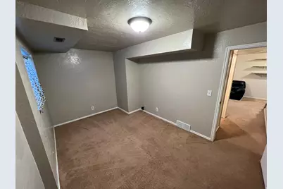 861 E 575 N, Layton, UT 84041 - Photo 16