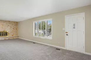 361 E McMillan Ln, Murray, UT 84107 - Photo 4