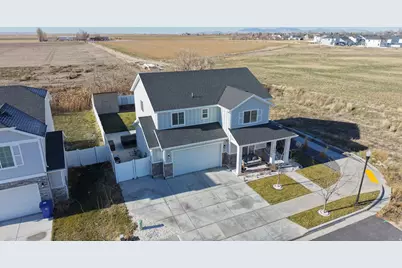 3214 S Fields Ave, Syracuse, UT 84075 - Photo 2