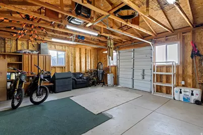 2066 W 6000 S, Roy, UT 84067 - Photo 30