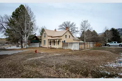 210 N 300 E, Manti, UT 84642 - Photo 2