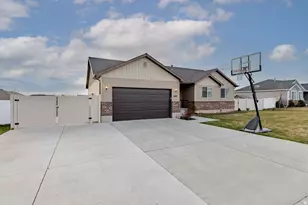 609 N 130 E, Smithfield, UT 84335 - Photo 4