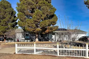 1060 E Freedom Way, Big Water, UT 84741 - Photo 2