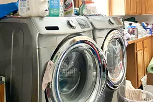 1060 E Freedom Way, Big Water, UT 84741 - Photo 12