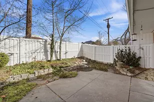 2199 E Carriage Ln, Holladay, UT 84117 - Photo 18