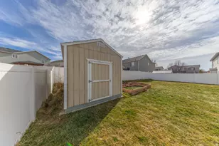 1877 S 725 E, Clearfield, UT 84015 - Photo 26