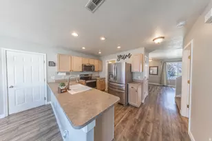 1877 S 725 E, Clearfield, UT 84015 - Photo 8