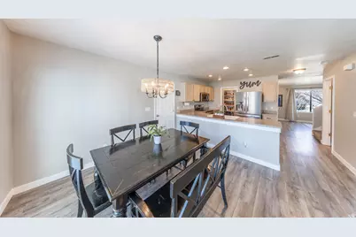 1877 S 725 E, Clearfield, UT 84015 - Photo 14