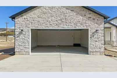 604 N State St, Fountain Green, UT 84632 - Photo 24