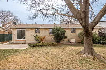 3836 W Pinehurst Cir, West Valley, UT 84120 - Photo 26