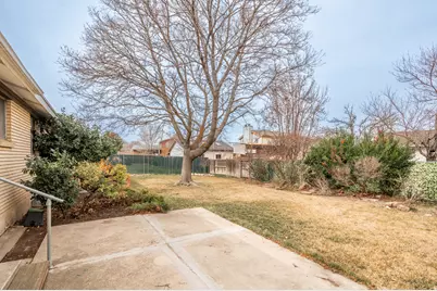 3836 W Pinehurst Cir, West Valley, UT 84120 - Photo 12